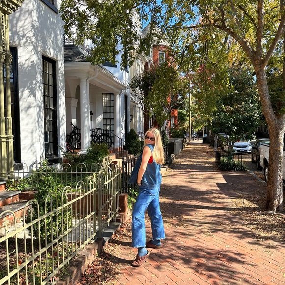 Meet your Posher, Riley - Picture 1 of 1